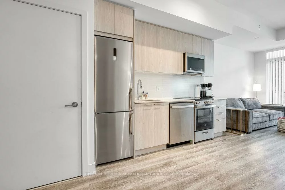 185, Deerfield, Central Newmarket, Newmarket
