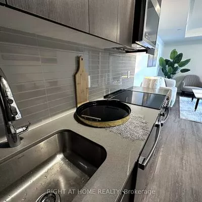 185, Deerfield, Central Newmarket, Newmarket