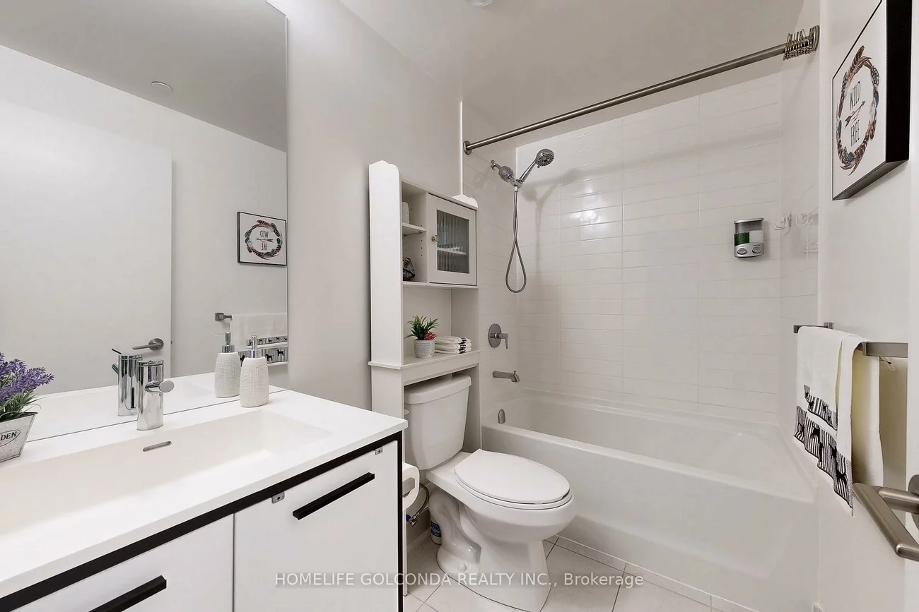 185, Deerfield, Central Newmarket, Newmarket