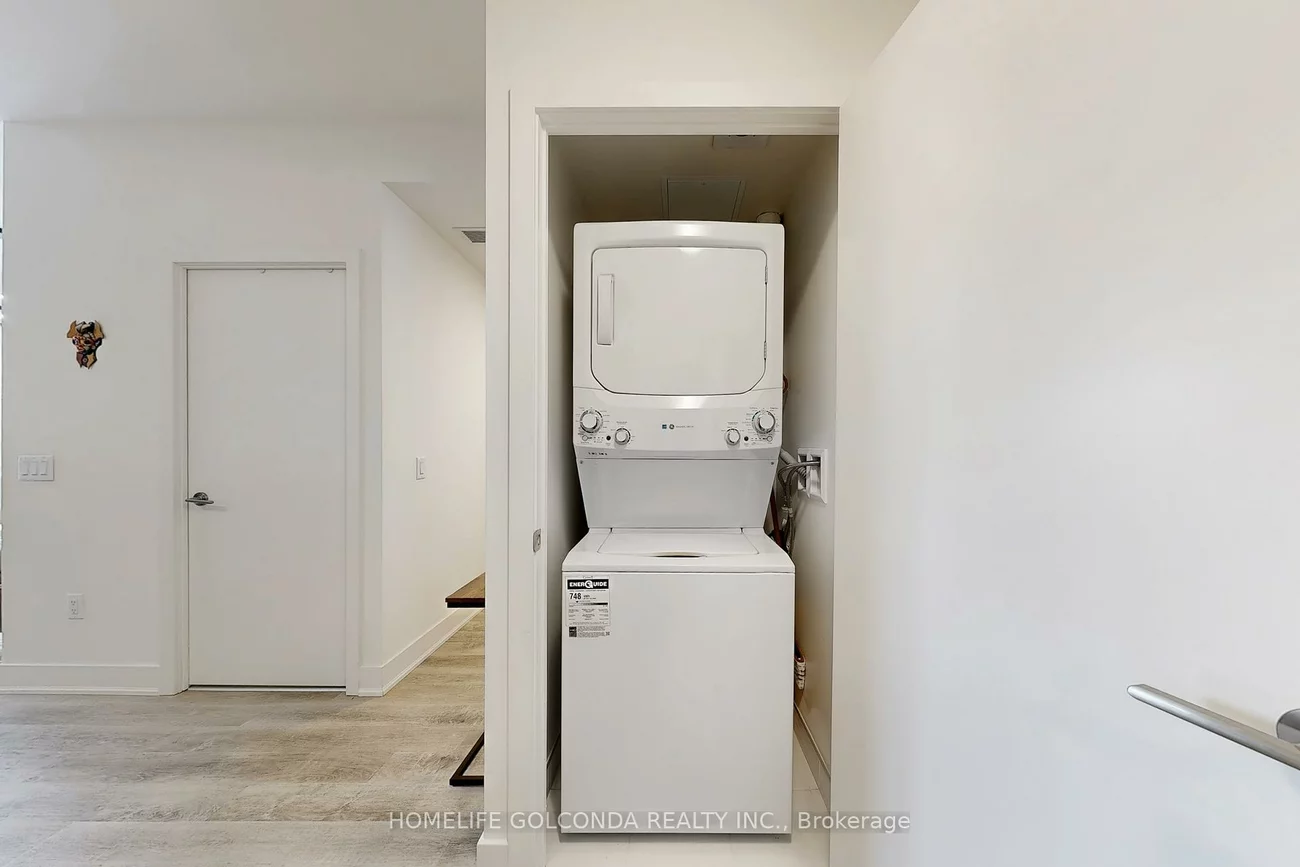 185, Deerfield, Central Newmarket, Newmarket