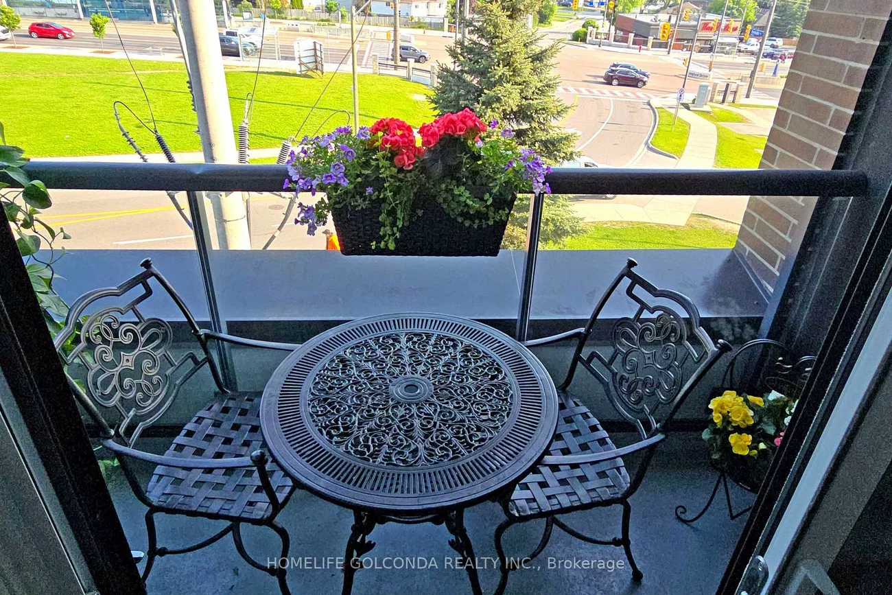 185, Deerfield, Central Newmarket, Newmarket