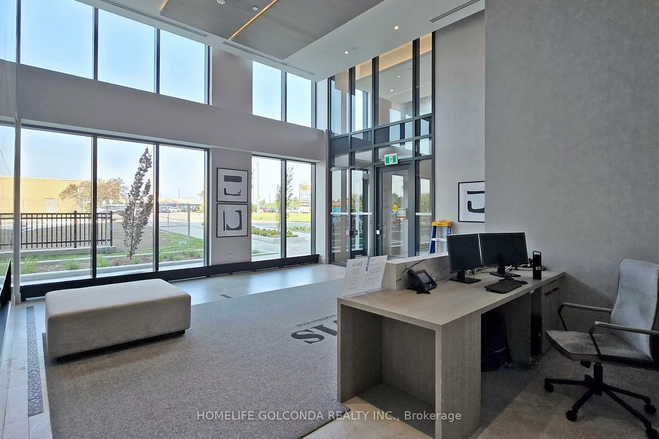 185, Deerfield, Central Newmarket, Newmarket