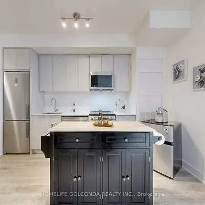 185, Deerfield, Central Newmarket, Newmarket