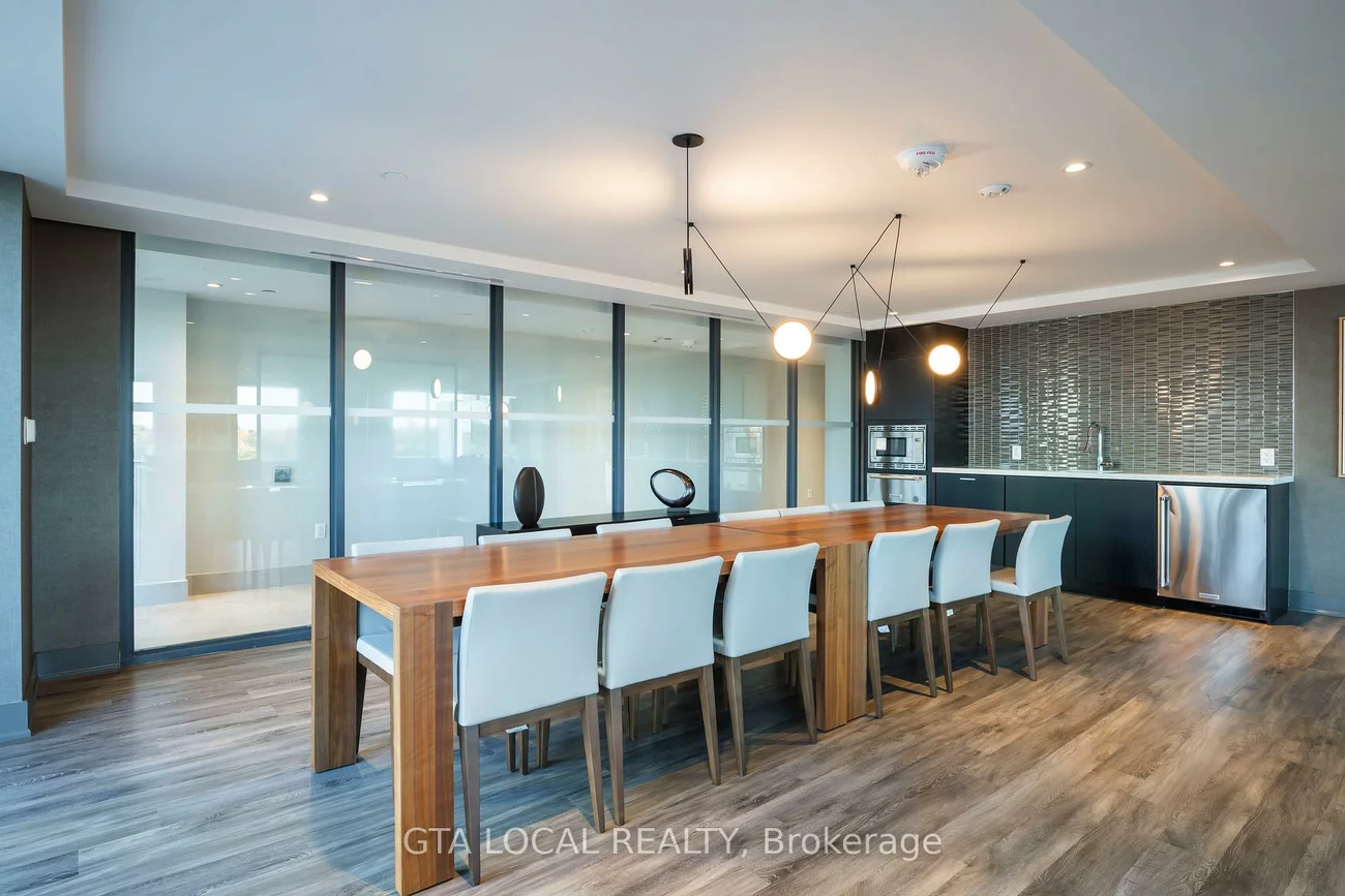 185, Deerfield, Central Newmarket, Newmarket