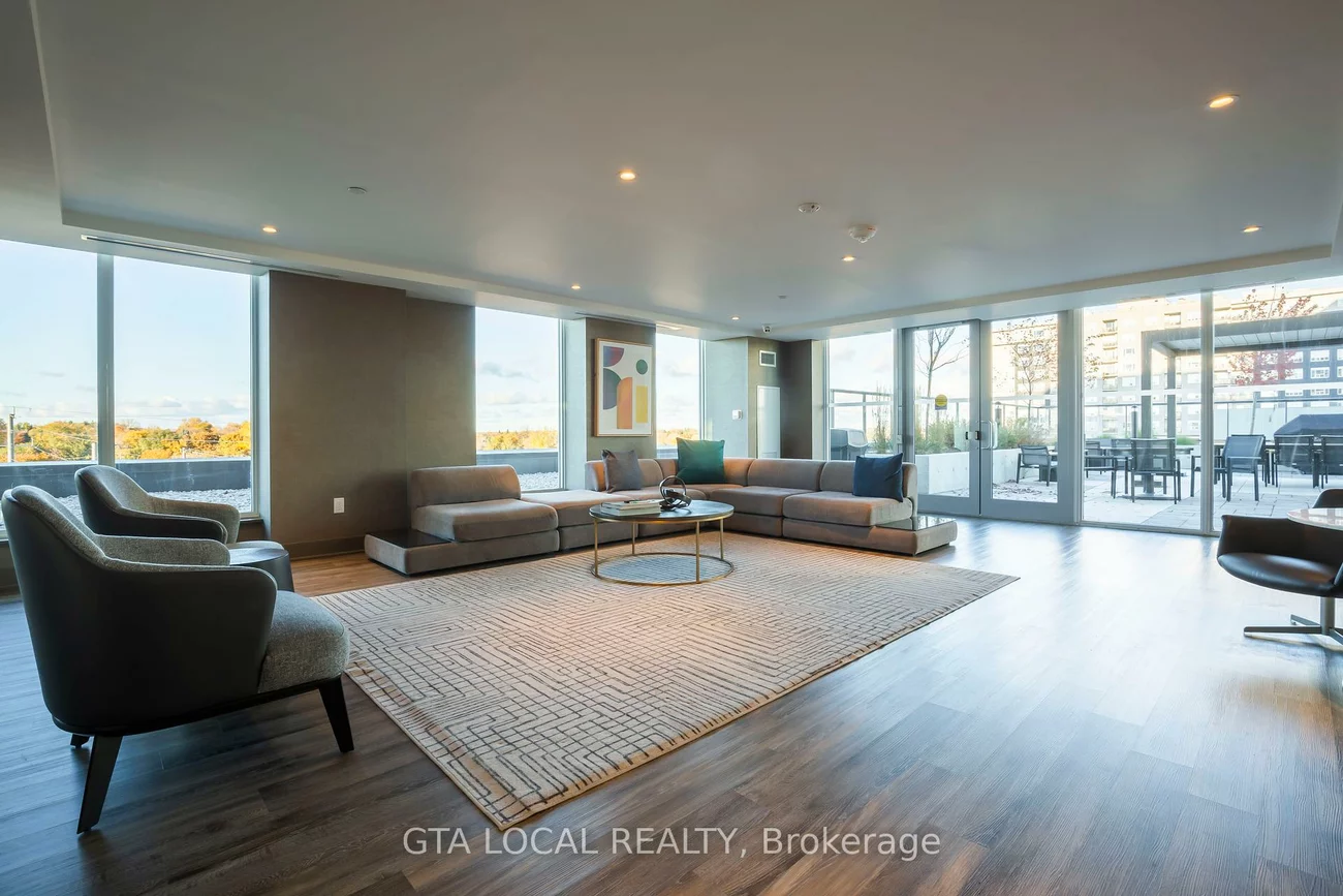 185, Deerfield, Central Newmarket, Newmarket