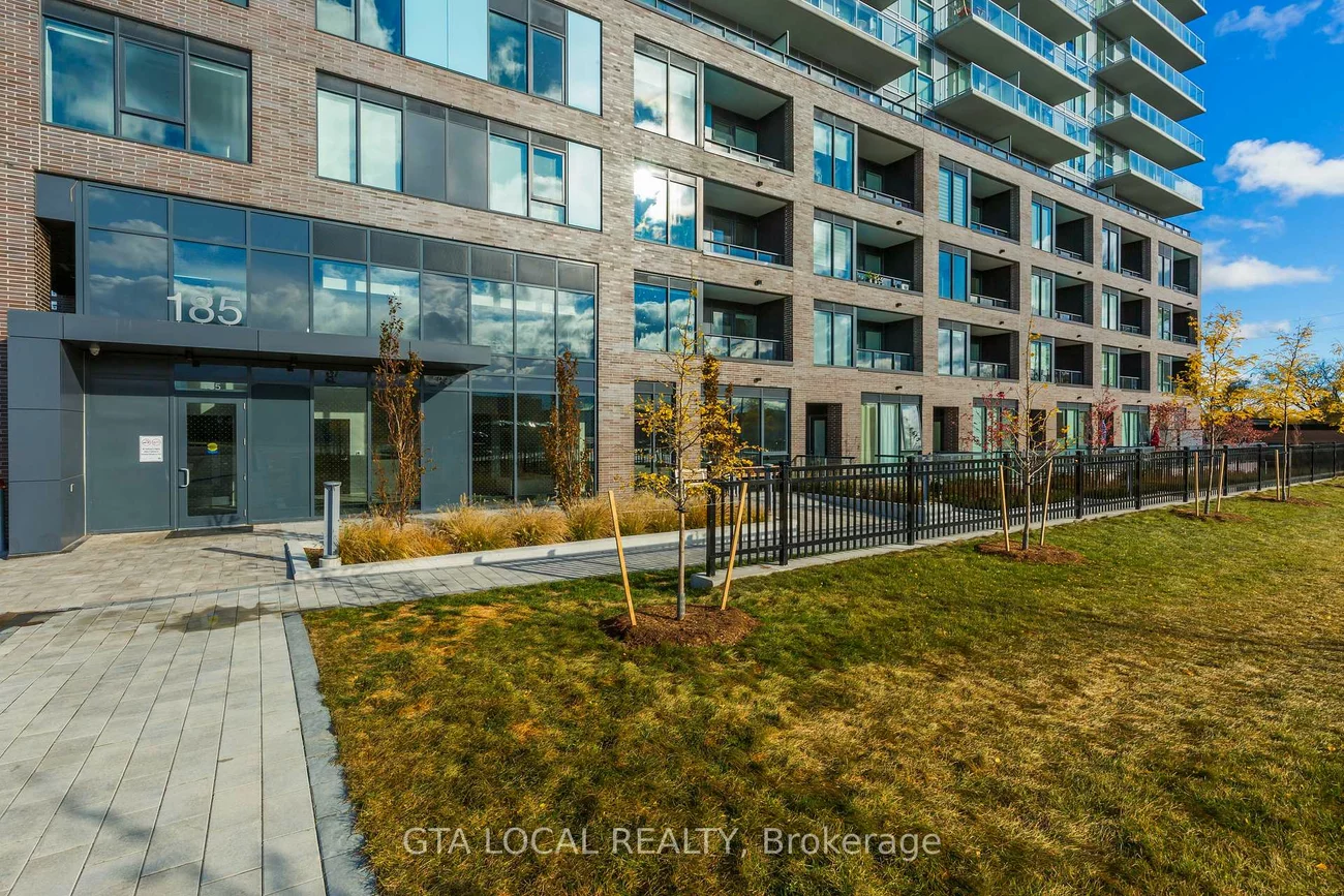 185, Deerfield, Central Newmarket, Newmarket