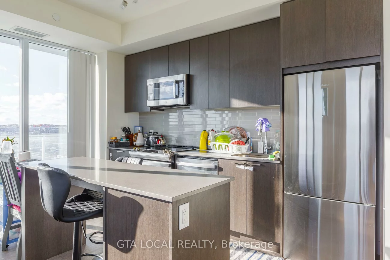 185, Deerfield, Central Newmarket, Newmarket
