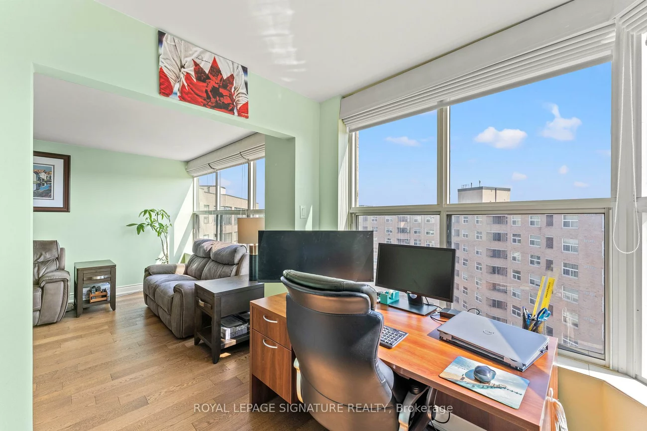 250, Davis, Central Newmarket, Newmarket
