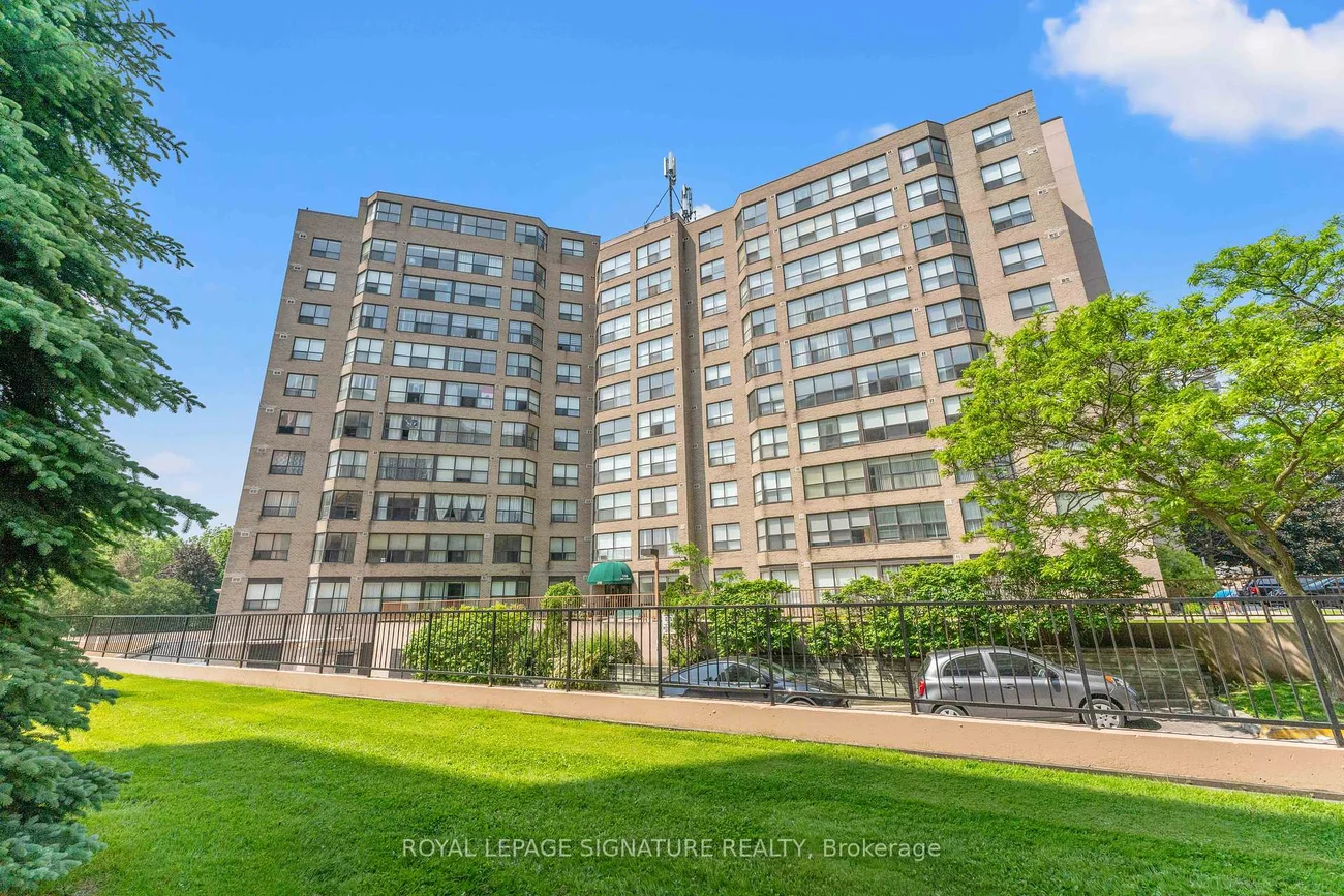 250, Davis, Central Newmarket, Newmarket