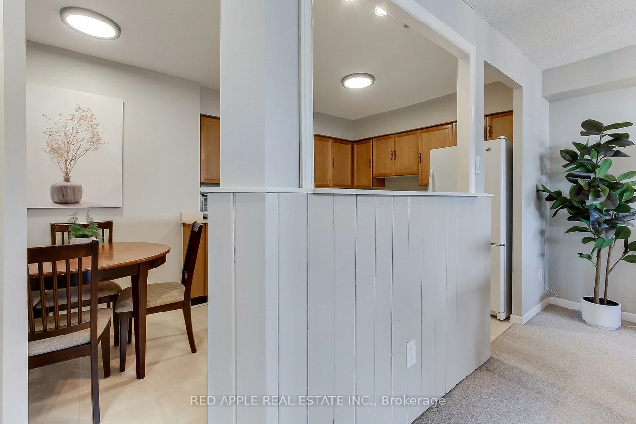 250, Davis, Central Newmarket, Newmarket