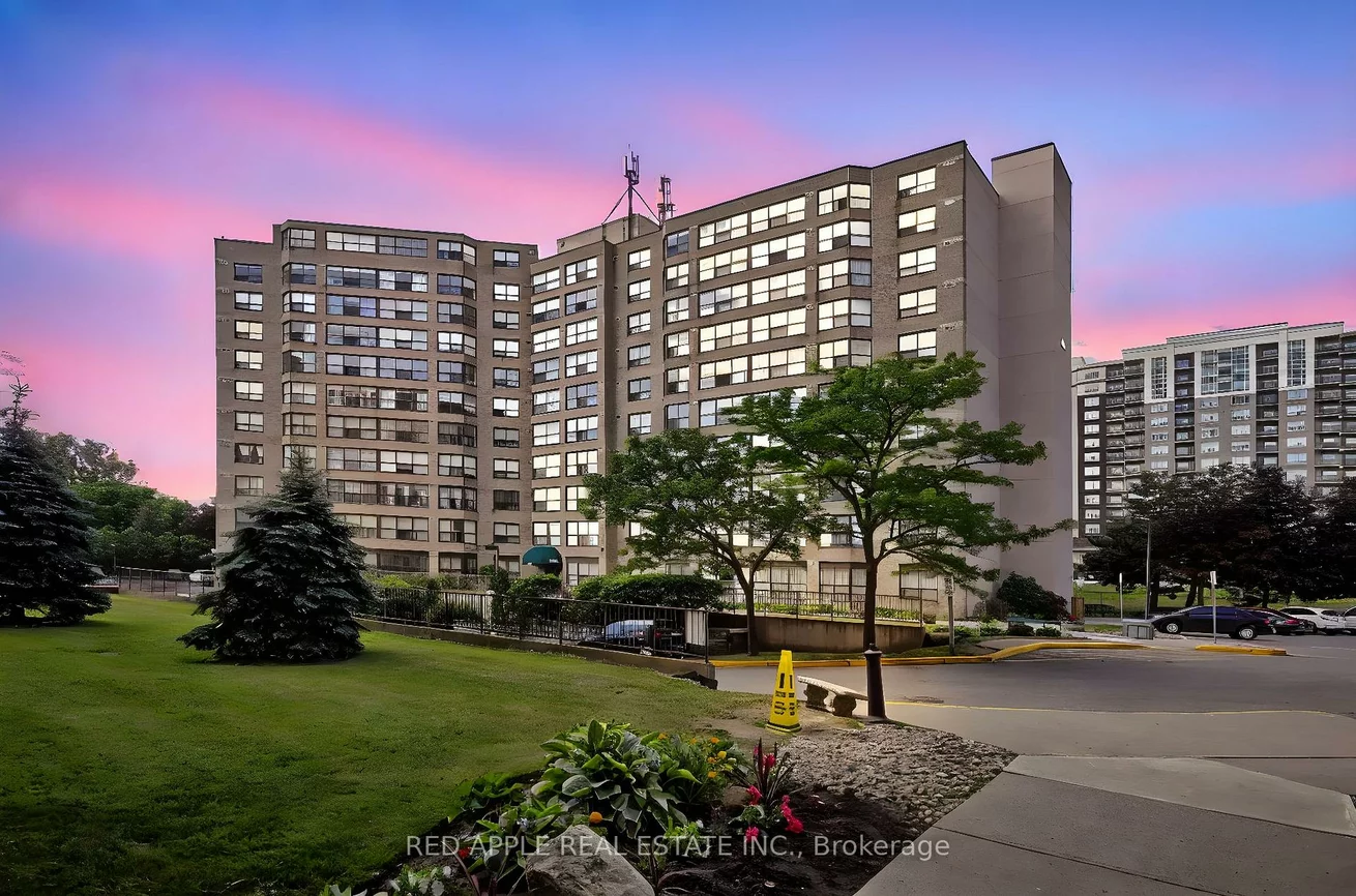 250, Davis, Central Newmarket, Newmarket