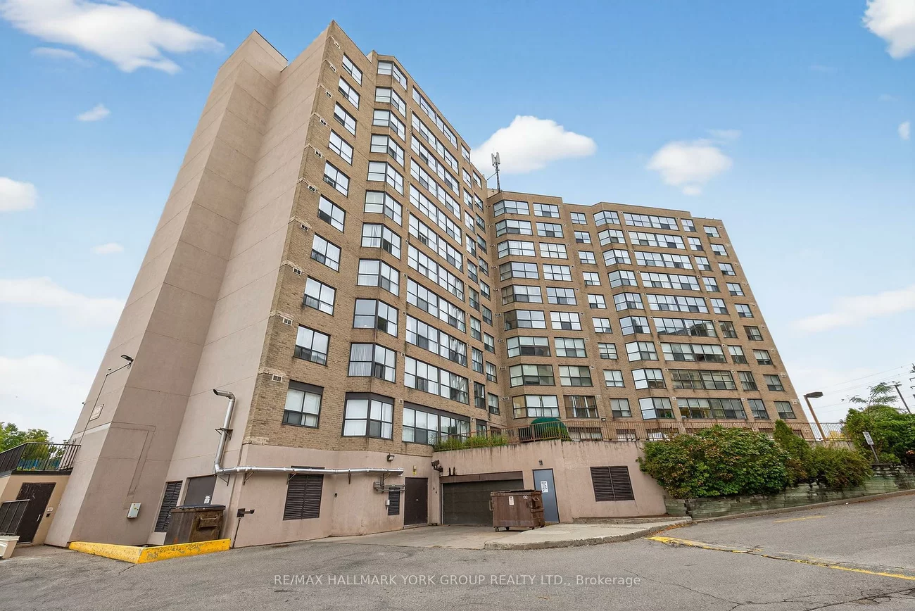 250, Davis, Central Newmarket, Newmarket