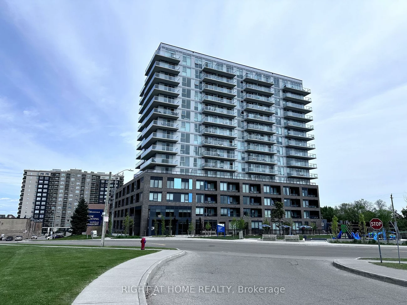 185, Deerfield, Central Newmarket, Newmarket