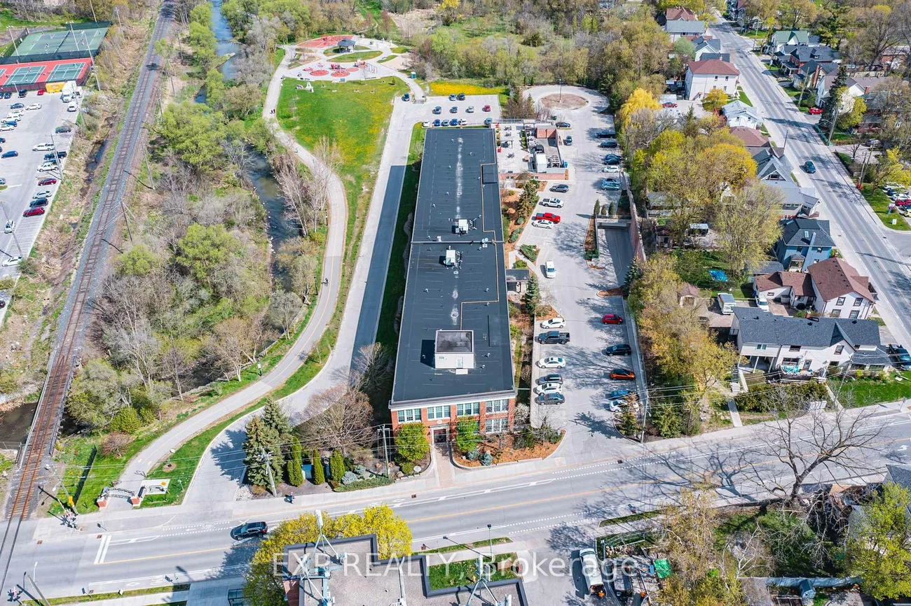 543, Timothy, Central Newmarket, Newmarket