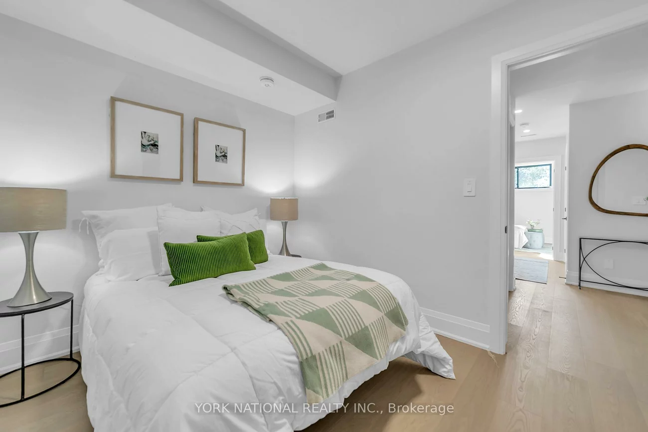 59, Charles, Central Newmarket, Newmarket