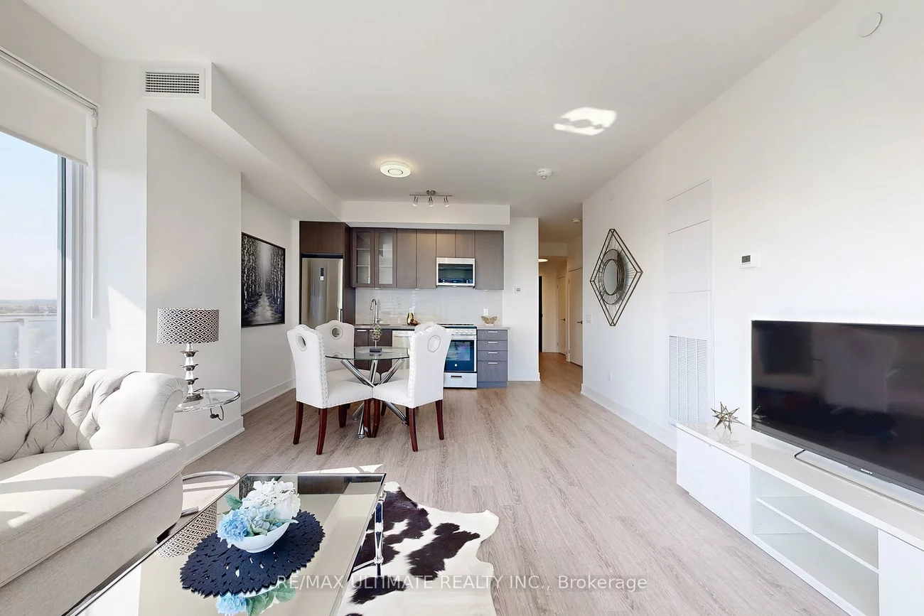 185, Deerfield, Central Newmarket, Newmarket