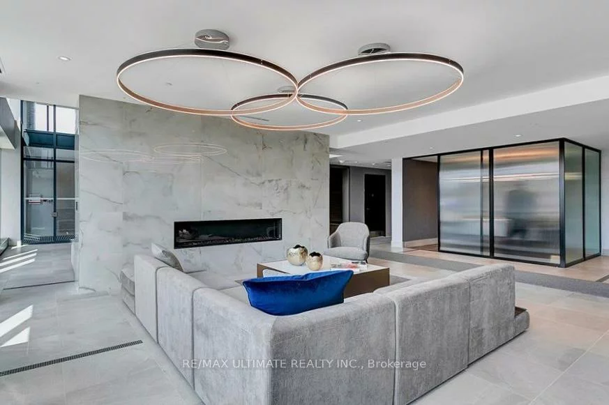 185, Deerfield, Central Newmarket, Newmarket