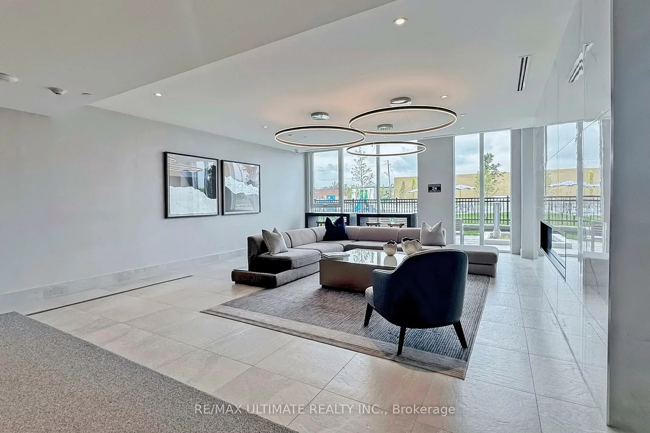 185, Deerfield, Central Newmarket, Newmarket