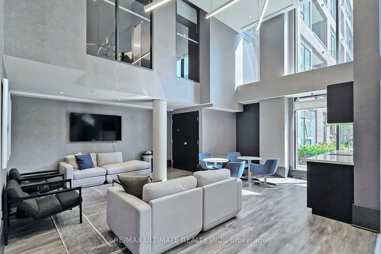 185, Deerfield, Central Newmarket, Newmarket