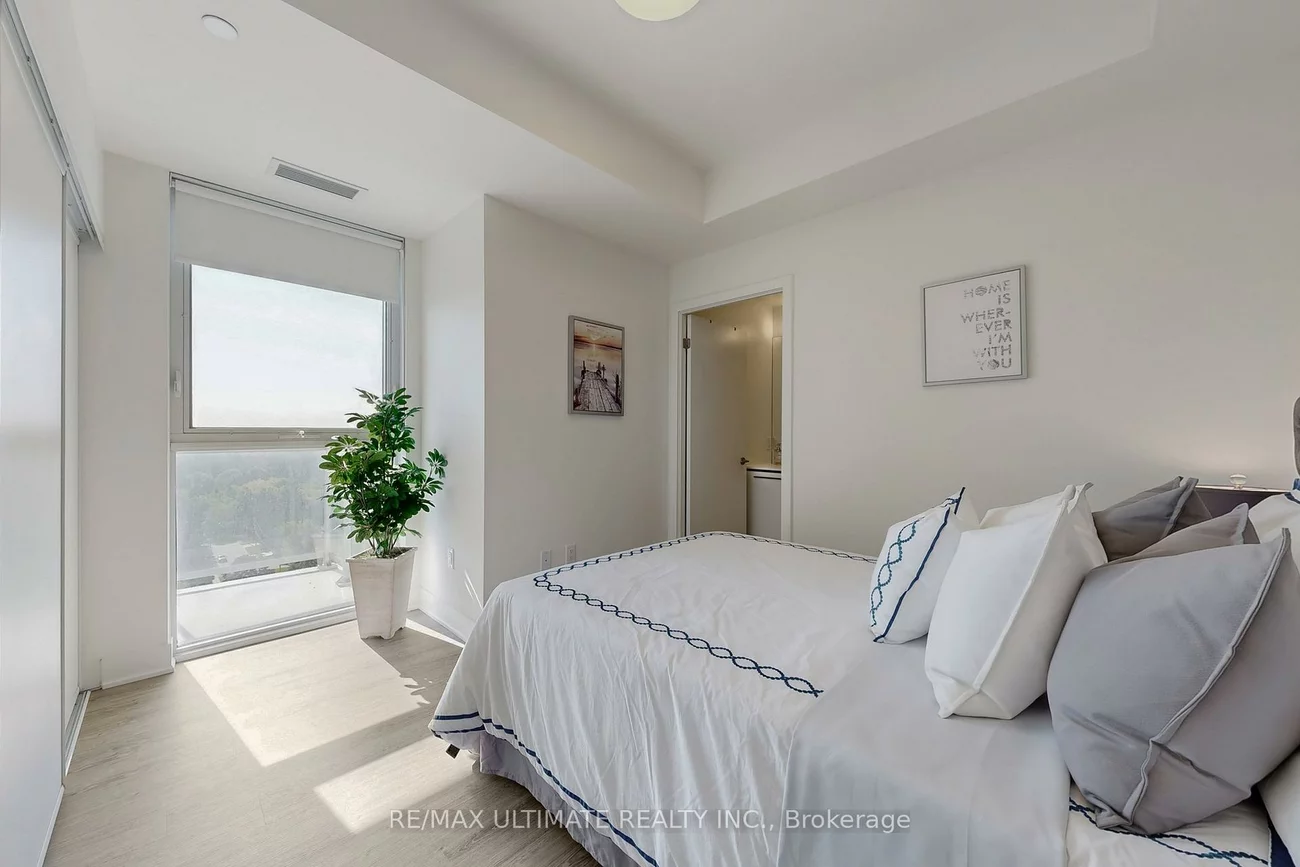 185, Deerfield, Central Newmarket, Newmarket