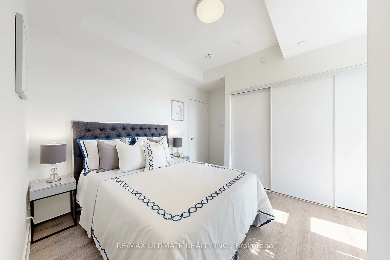 185, Deerfield, Central Newmarket, Newmarket