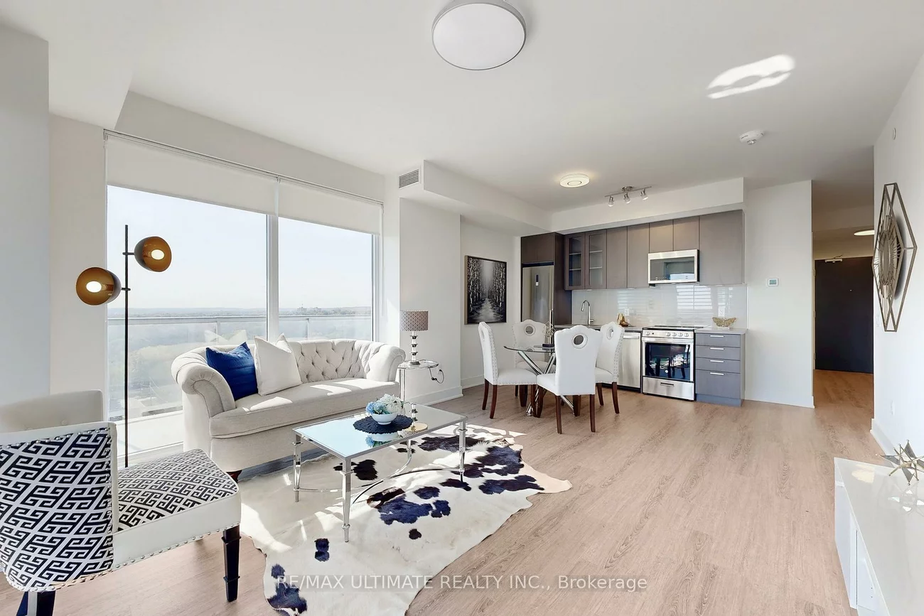 185, Deerfield, Central Newmarket, Newmarket