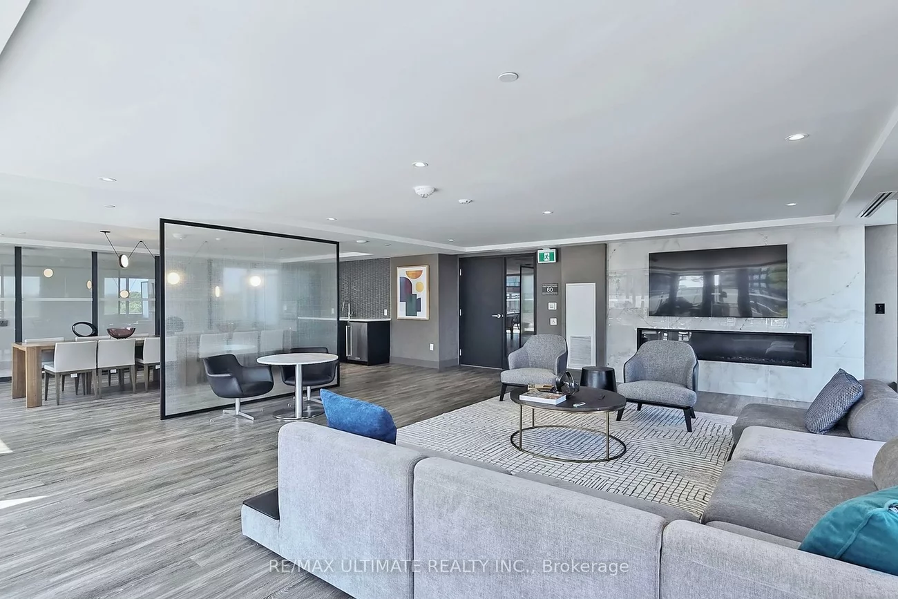 185, Deerfield, Central Newmarket, Newmarket
