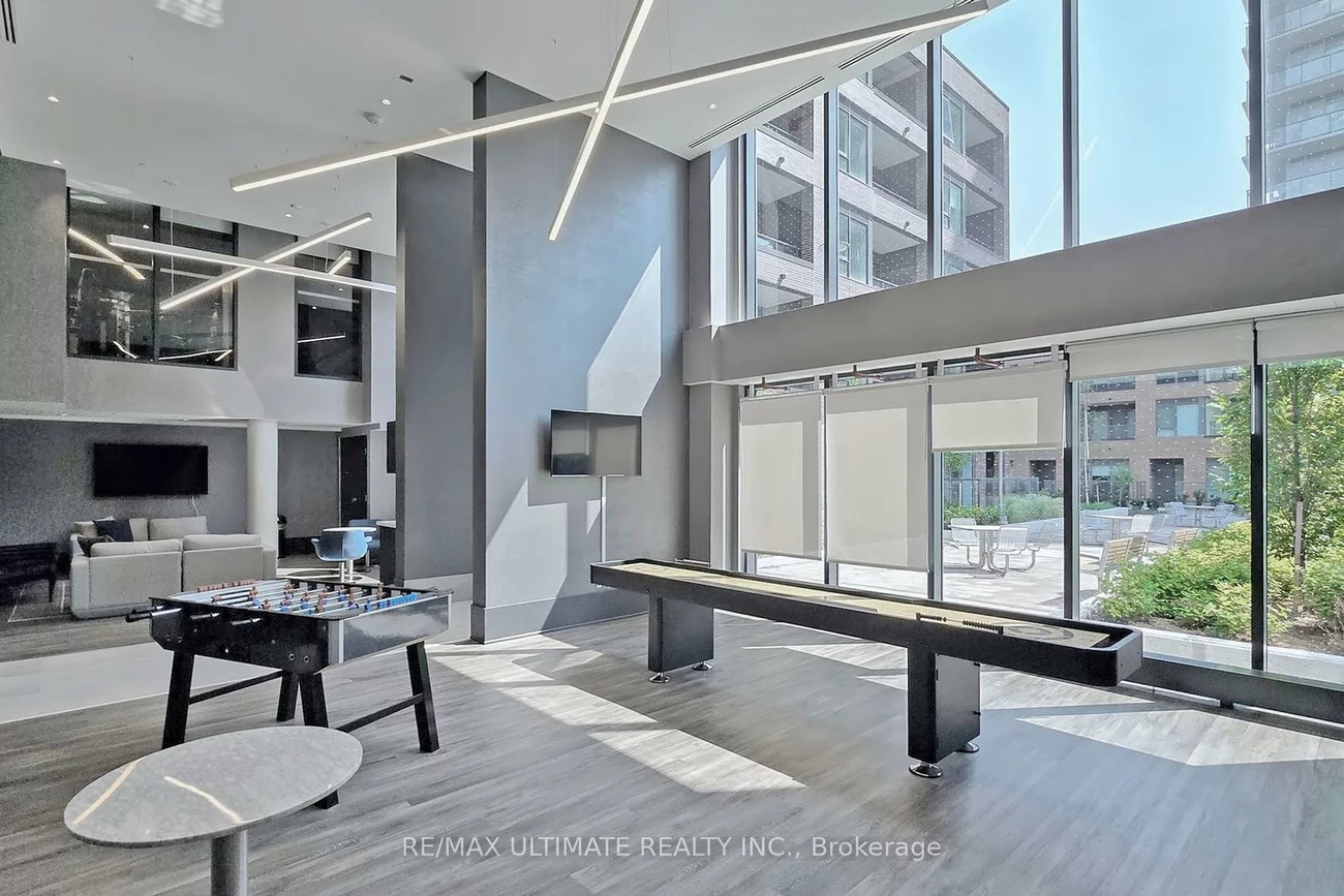 185, Deerfield, Central Newmarket, Newmarket