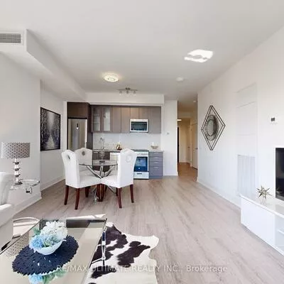 185, Deerfield, Central Newmarket, Newmarket