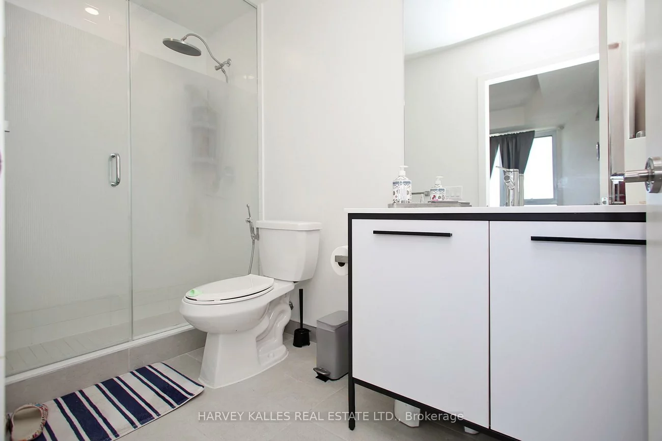 185, Deerfield, Central Newmarket, Newmarket