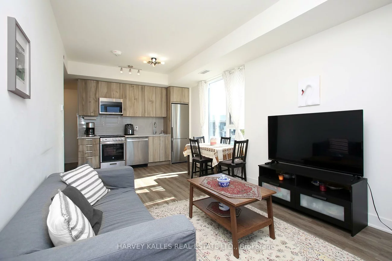185, Deerfield, Central Newmarket, Newmarket