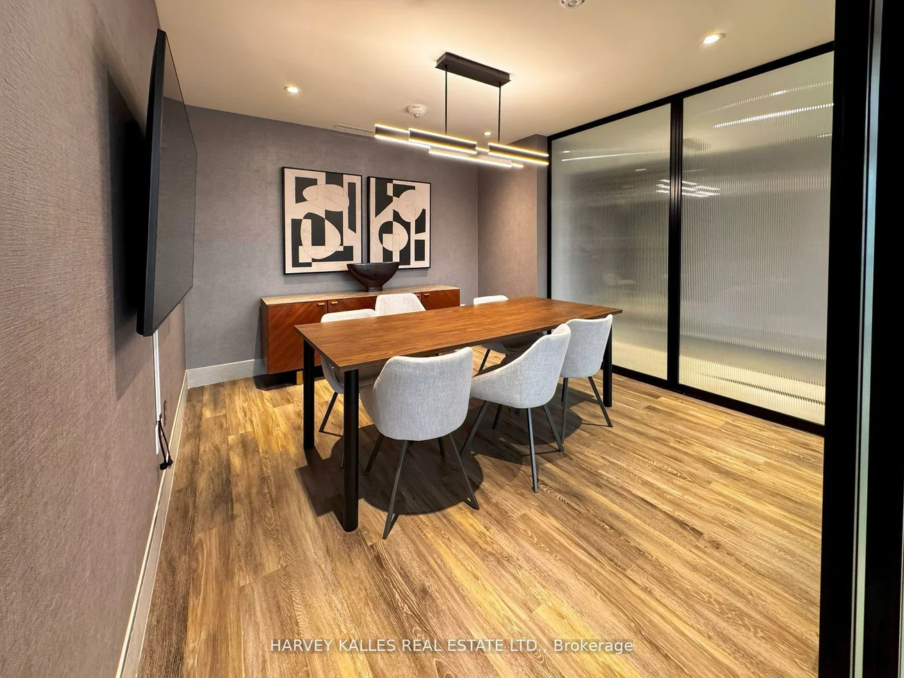 185, Deerfield, Central Newmarket, Newmarket
