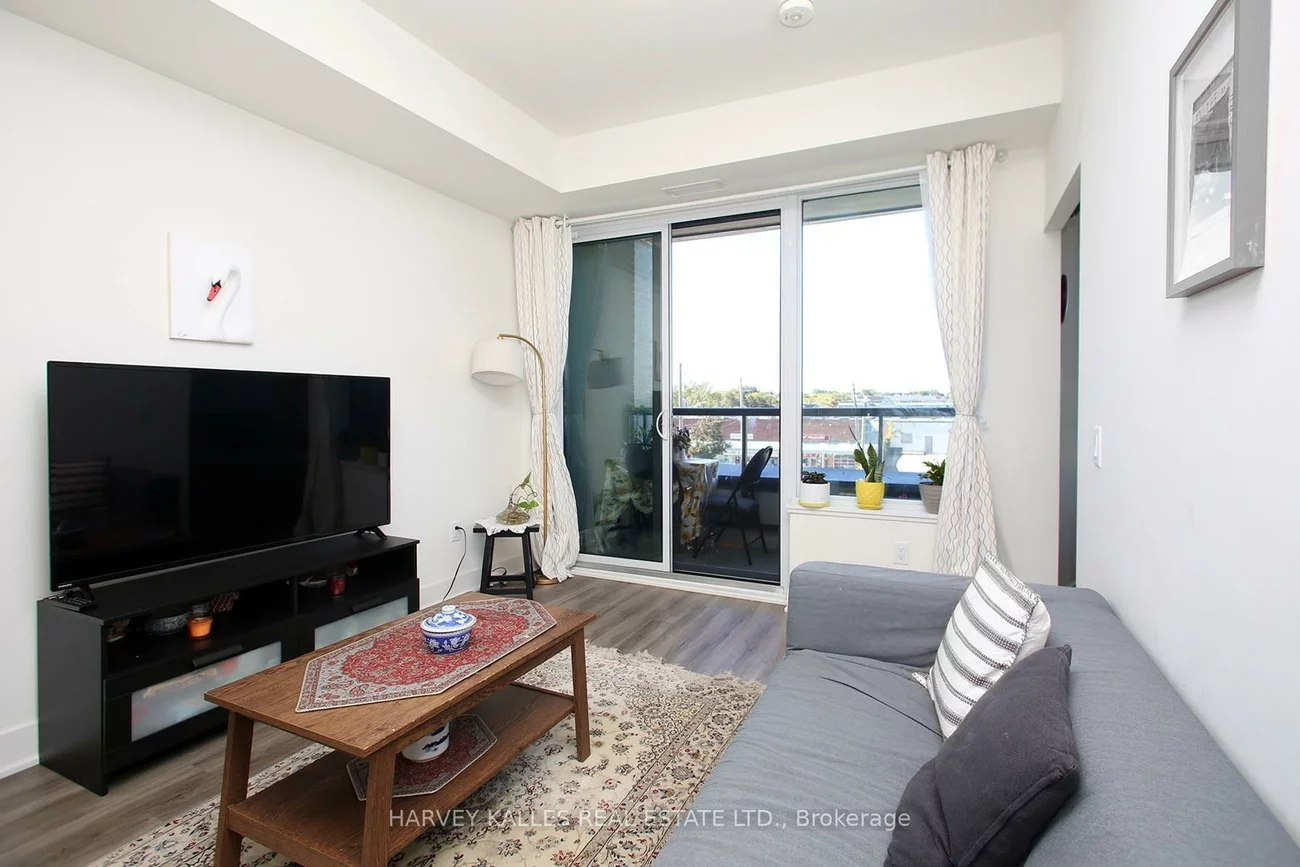185, Deerfield, Central Newmarket, Newmarket