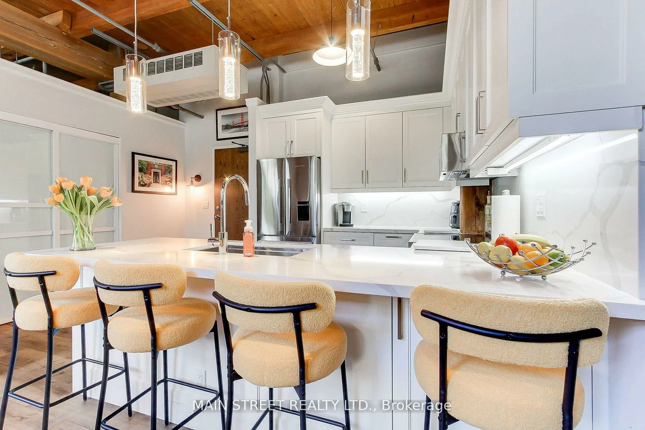 543, Timothy, Central Newmarket, Newmarket