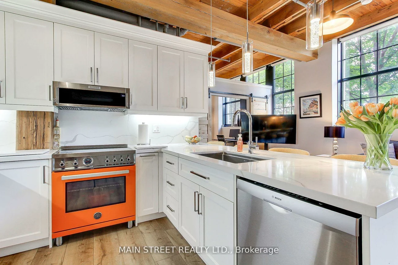 543, Timothy, Central Newmarket, Newmarket