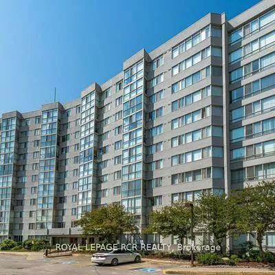 270, Davis, Central Newmarket, Newmarket