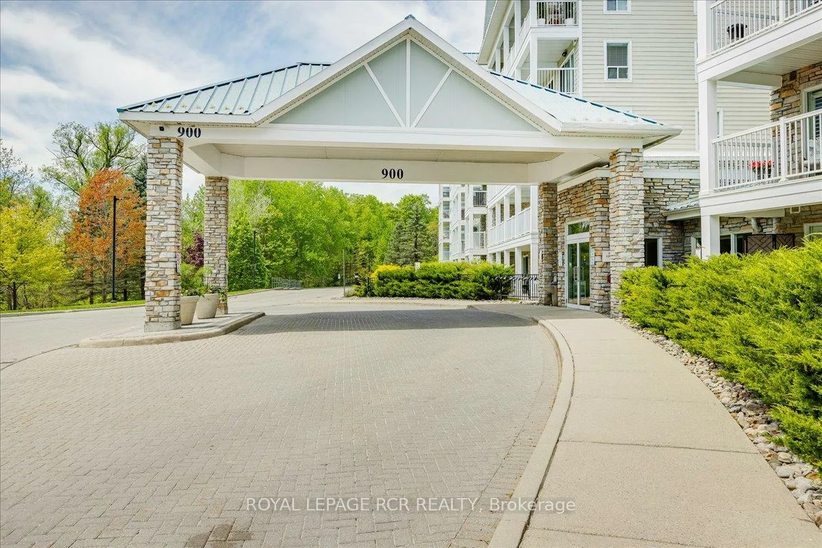 900, Bogart Mill, Gorham-College Manor, Newmarket