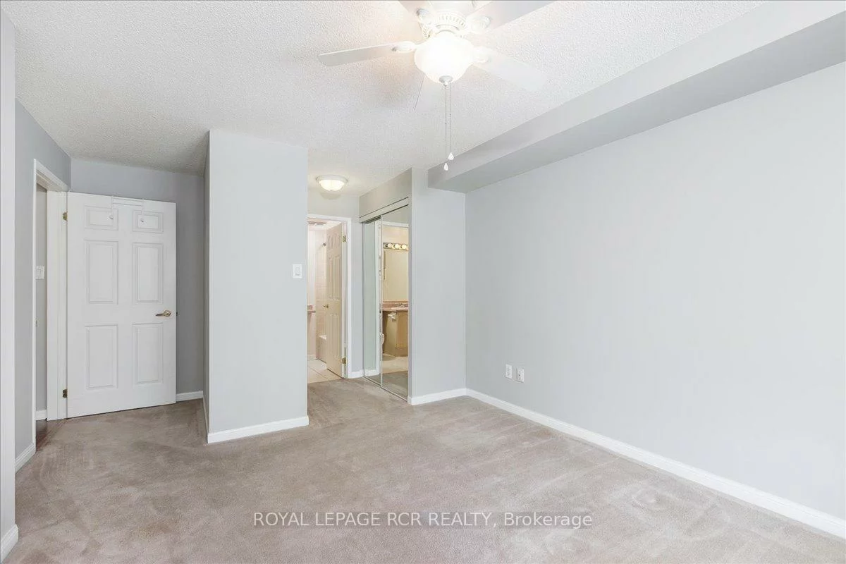 900, Bogart Mill, Gorham-College Manor, Newmarket