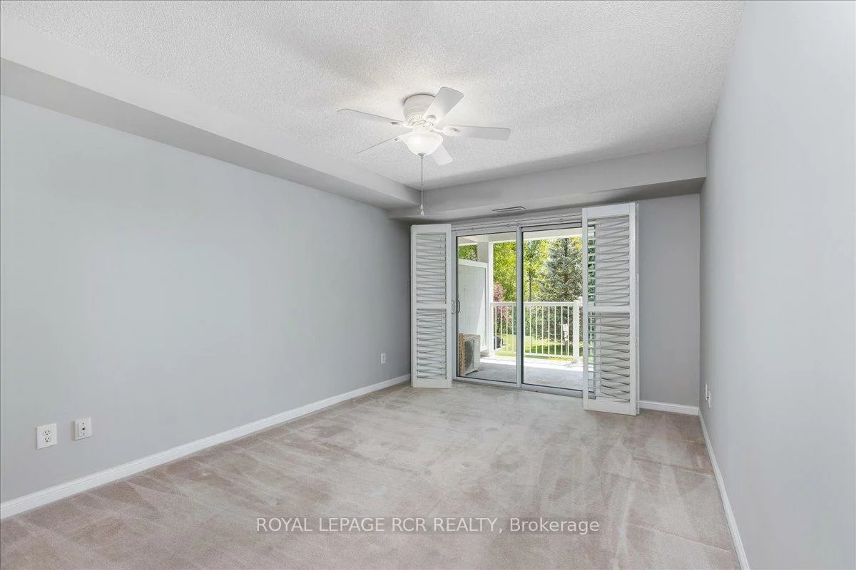 900, Bogart Mill, Gorham-College Manor, Newmarket