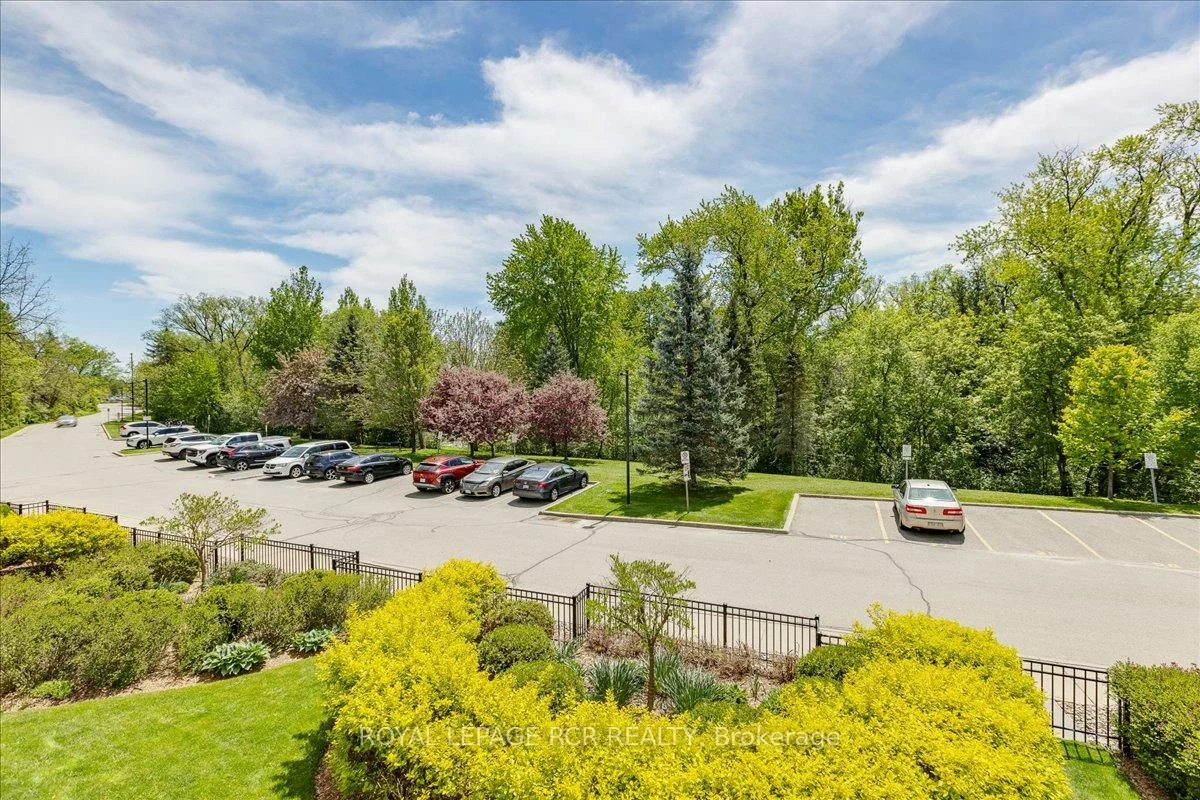 900, Bogart Mill, Gorham-College Manor, Newmarket