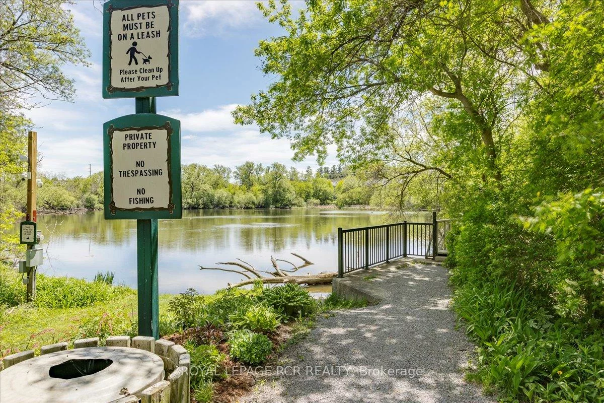 900, Bogart Mill, Gorham-College Manor, Newmarket