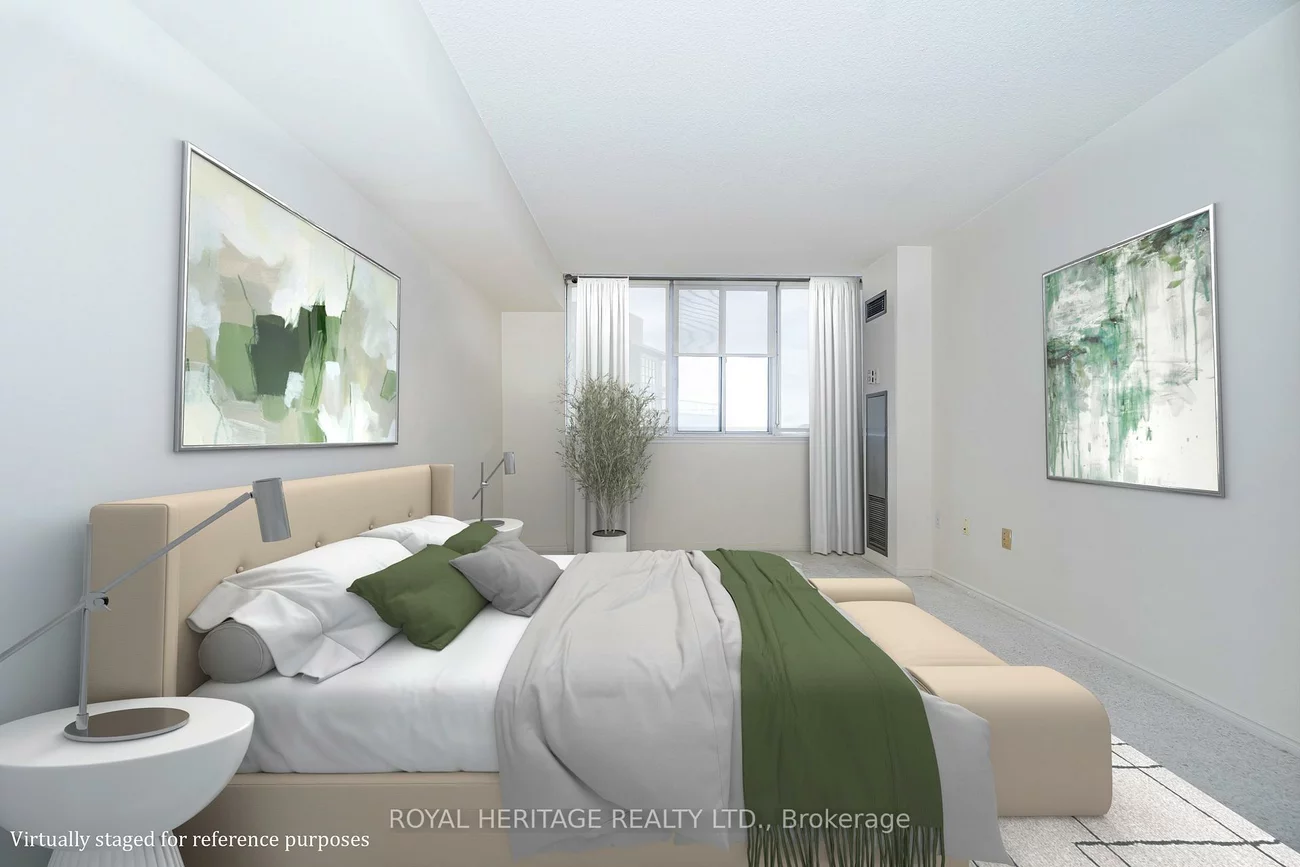 270, Davis, Central Newmarket, Newmarket