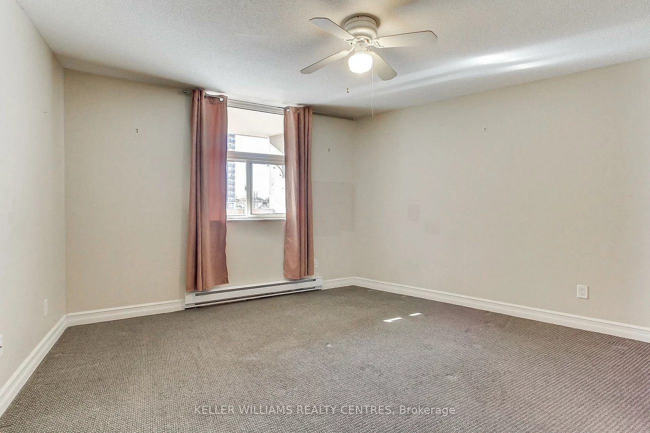 260, Davis, Central Newmarket, Newmarket