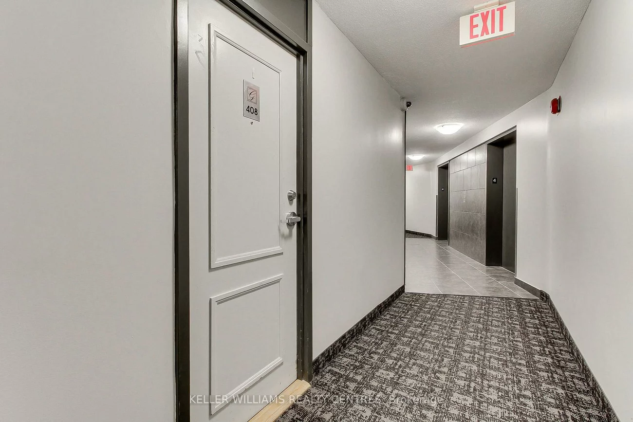 260, Davis, Central Newmarket, Newmarket