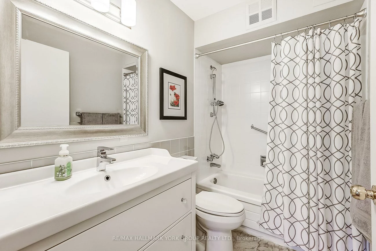 155, Main, Bristol-London, Newmarket