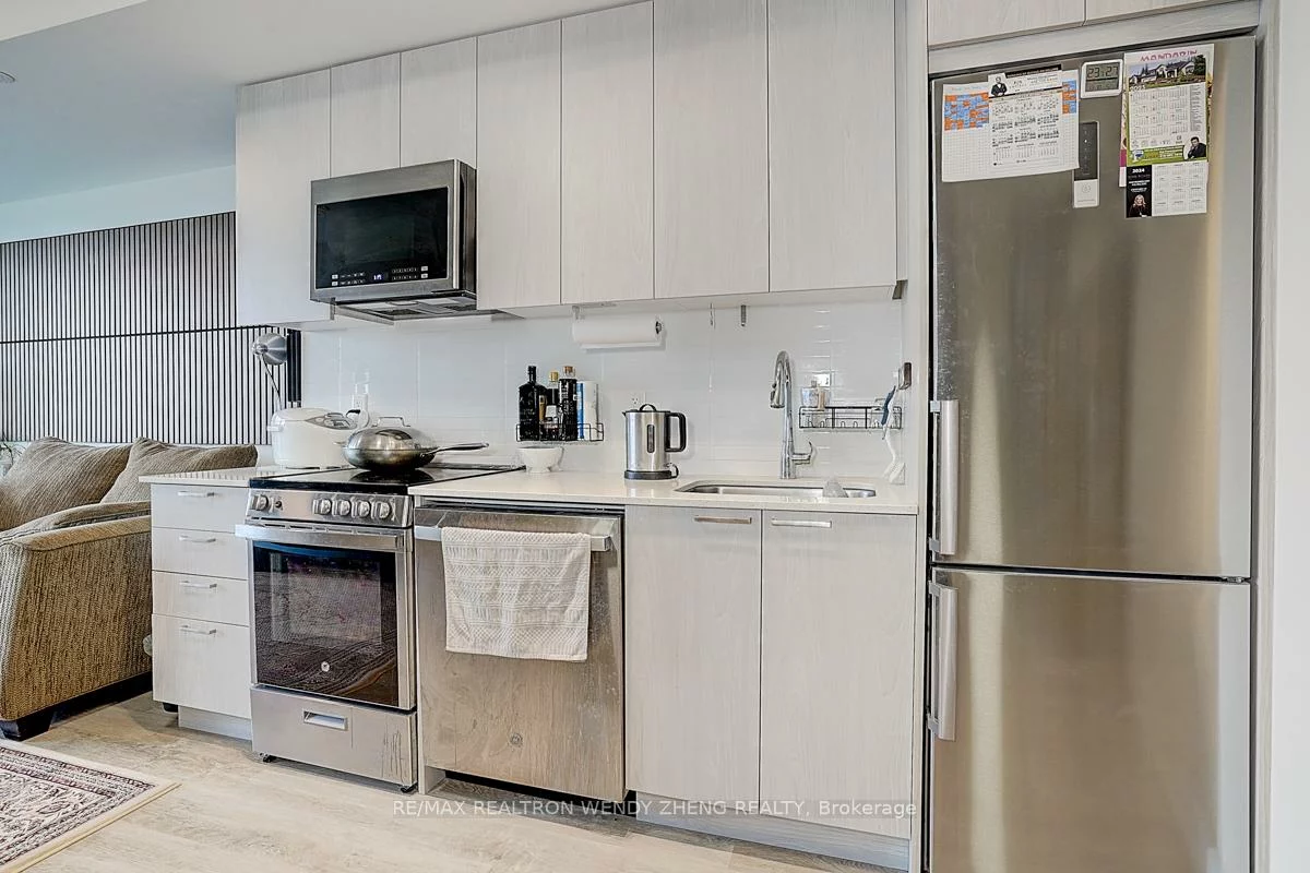 185, Deerfield, Central Newmarket, Newmarket