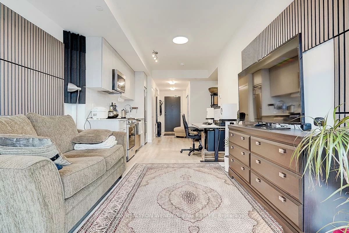 185, Deerfield, Central Newmarket, Newmarket