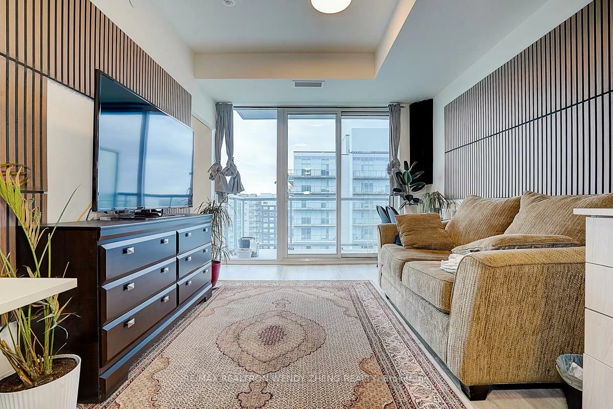 185, Deerfield, Central Newmarket, Newmarket