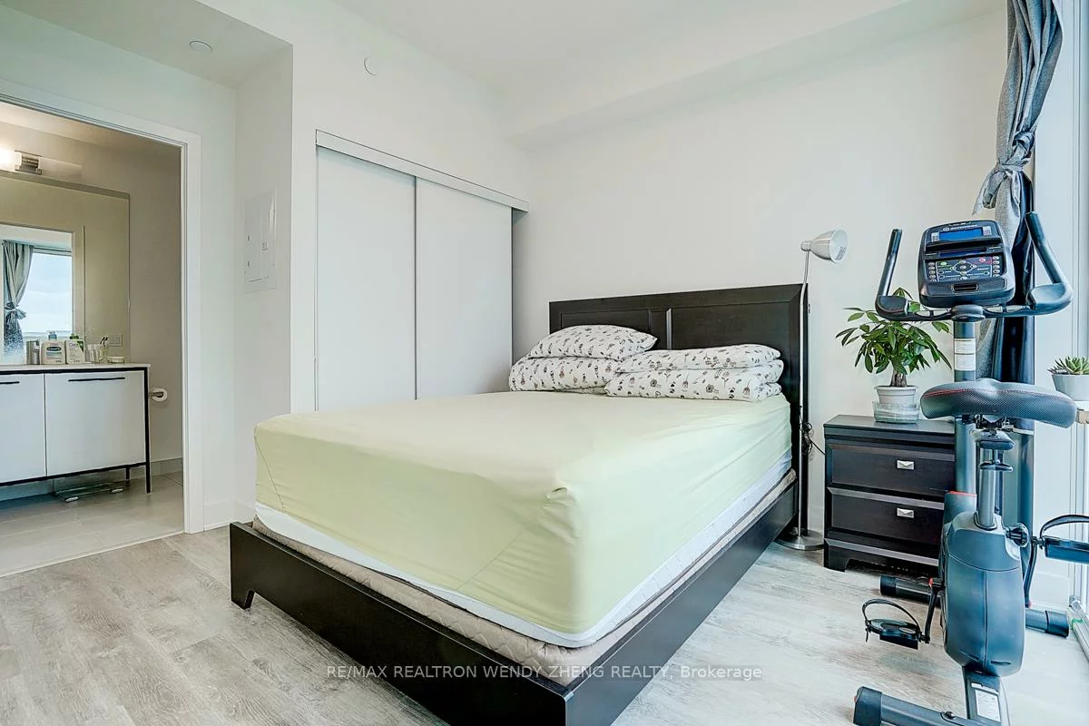 185, Deerfield, Central Newmarket, Newmarket