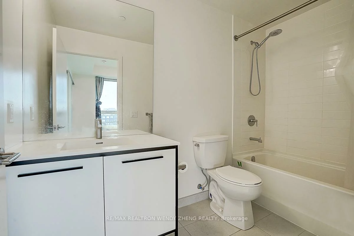 185, Deerfield, Central Newmarket, Newmarket